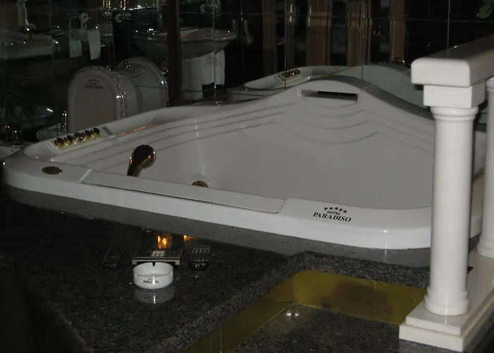 Paradiso سبليت