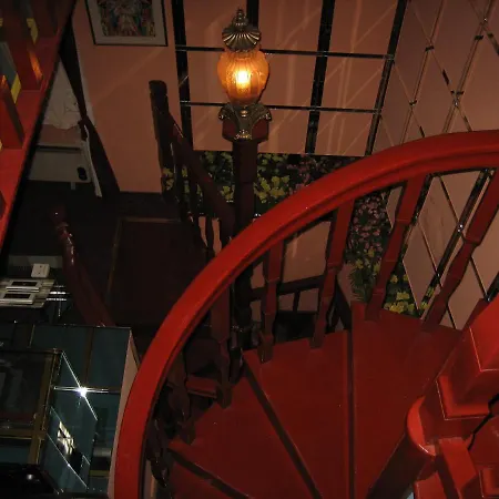 Apartment Paradiso